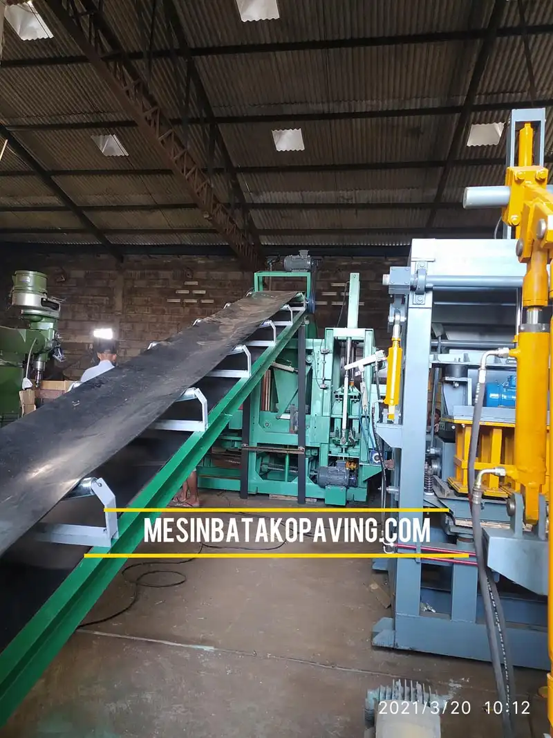 mesin-paving-block-2-warna-transfer-palet